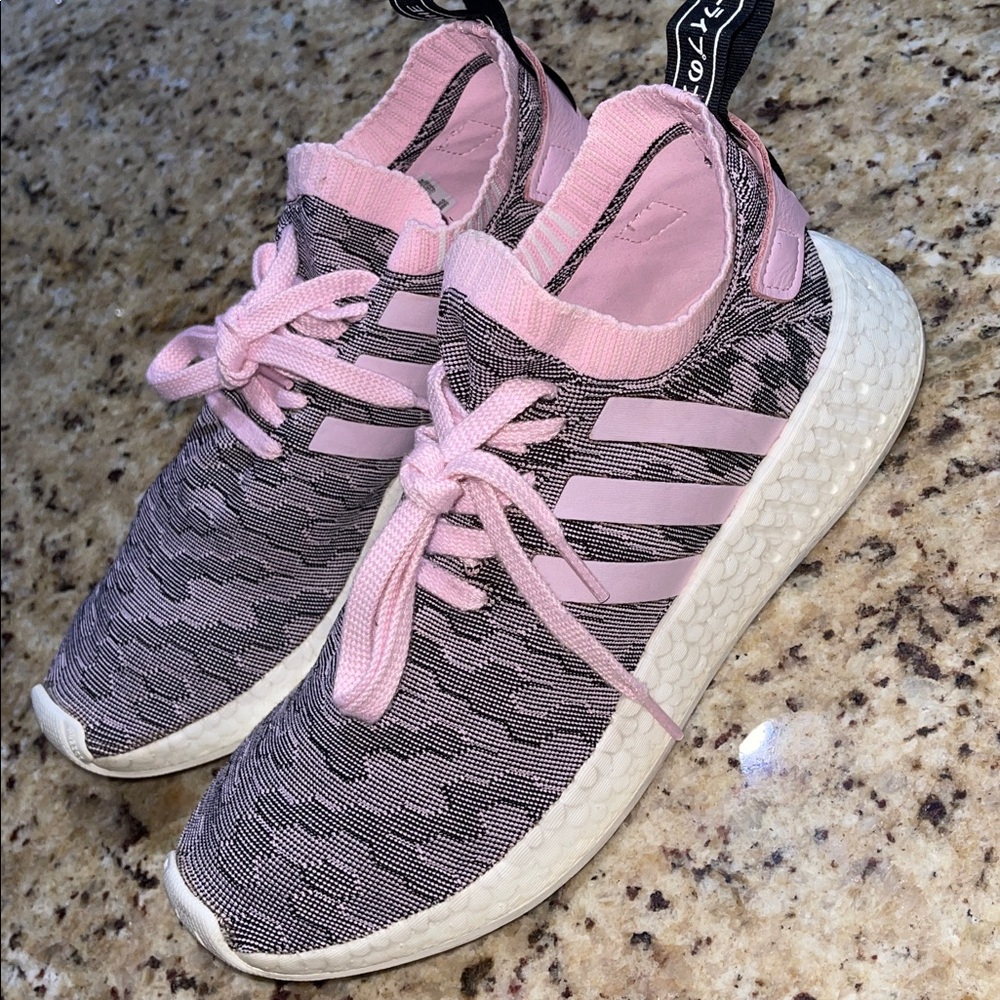 Adidas NMD R2 - Picture 3 of 10